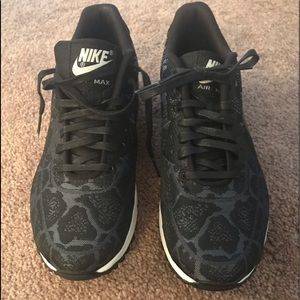 6.5 Air Max Nike like new